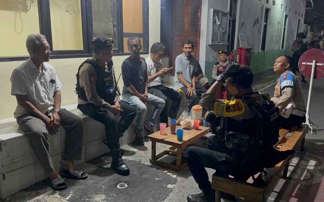 Polresta Surakarta Rutin Gelar Patroli Skala Besar, Sasar Pos Satkamling