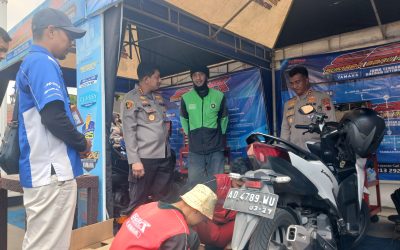 Polresta Surakarta Gelar “Polisi Menyapa” Bersama Ojek Online: Sengkuyung Golek Slamet Bareng Gojek