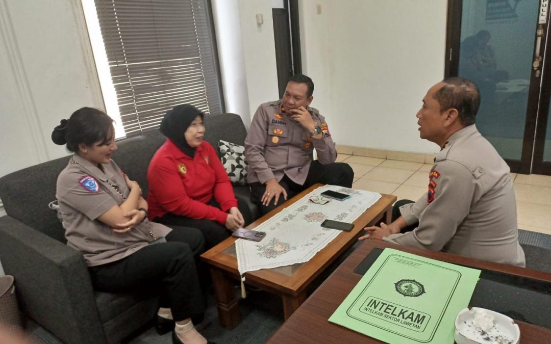 Konselor Polresta Surakarta Dampingi Tim Psikologi Biro SDM Polda Jateng dalam Kegiatan SAPA HATI di Polsek Laweyan