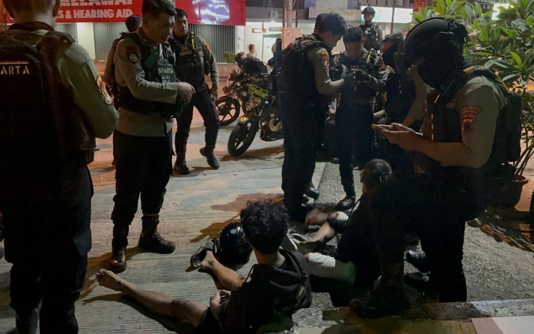 Dua Pemuda Bawa Sajam  Diamankan Sat Samapta Polresta Surakarta  di Jalan Kapten Piere Tendean