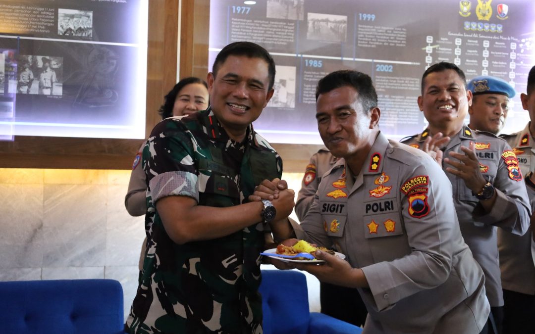 Polresta Surakarta Berikan Kejutan Spesial Dalam Rangka HUT TNI Ke 80 di Lanud Adi Soemarmo