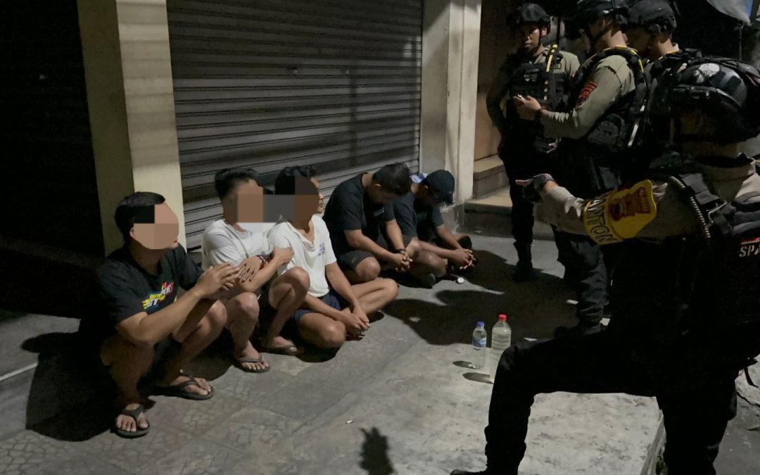 Nekat Pakai Knalpot Brong dan Bawa Miras, Lima Warga Jumapolo Karanganyar Diamankan Tim Sparta Polresta Surakarta di Jalan Yos Sudarso