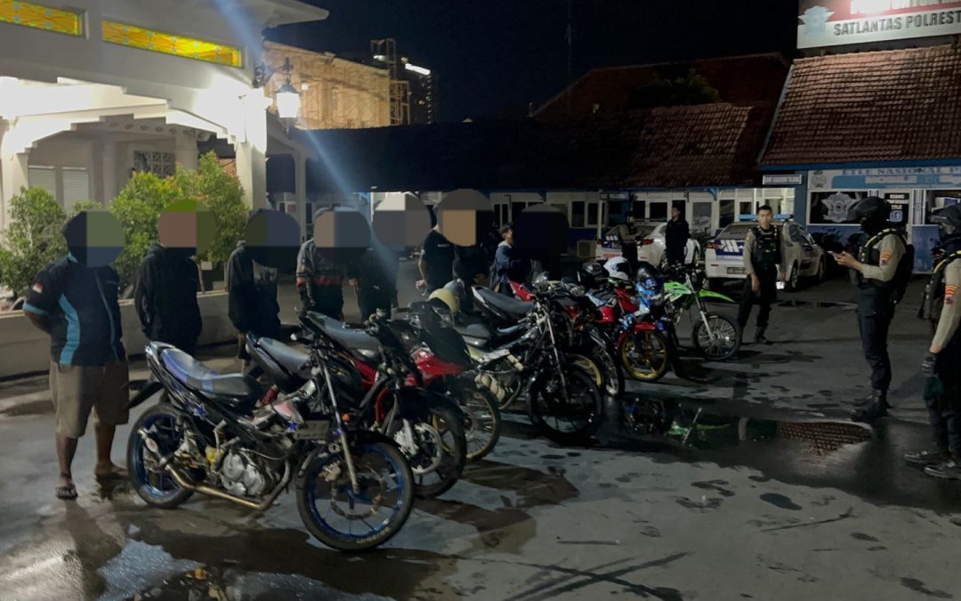 Tim Sparta Samapta Polresta Surakarta Amankan Puluhan Kendaraan Dalam Operasi Knalpot Tidak Standar