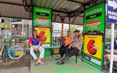 Bhabinkamtibmas Purwosari Sambangi Komunitas Ojek di Stasiun Purwosari, Ajak Dukung Kamtibmas Kondusif