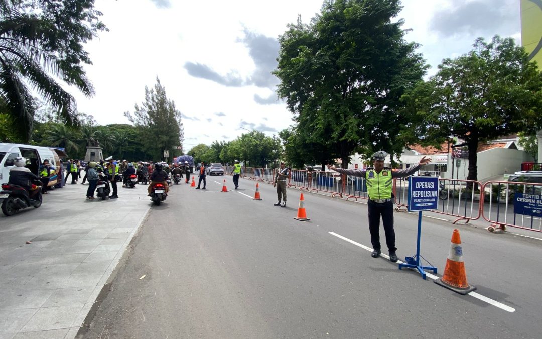 Polresta Surakarta Gelar Penindakan Pelanggaran Lalu Lintas Menggunakan Mobile Go Sigap dan ETLE Statis di Sejumlah Titik Rawan Macet