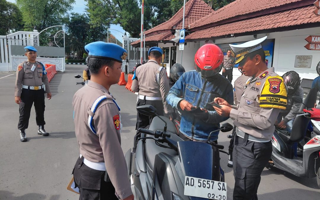 Wujudkan Keteladanan, Polresta Surakarta Laksanakan Gaktibplin Kendaraan Internal
