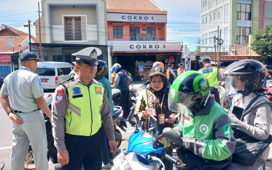 Operasi Gabungan Optimalisasi BBN-KB dan PKB serta Penindakan Pelanggaran Kasat Mata di Pasar Jongke