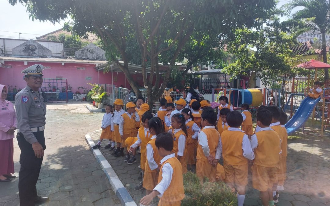 Sat Lantas Polresta Surakarta Sosialisasikan Tertib Berlalu Lintas di TK Kemala Bhayangkari