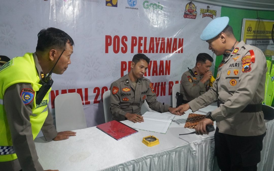 Pastikan Kehadiran Personel, Propam Polresta Surakarta Cek Pos Pelayanan Ops Lilin Candi 2025