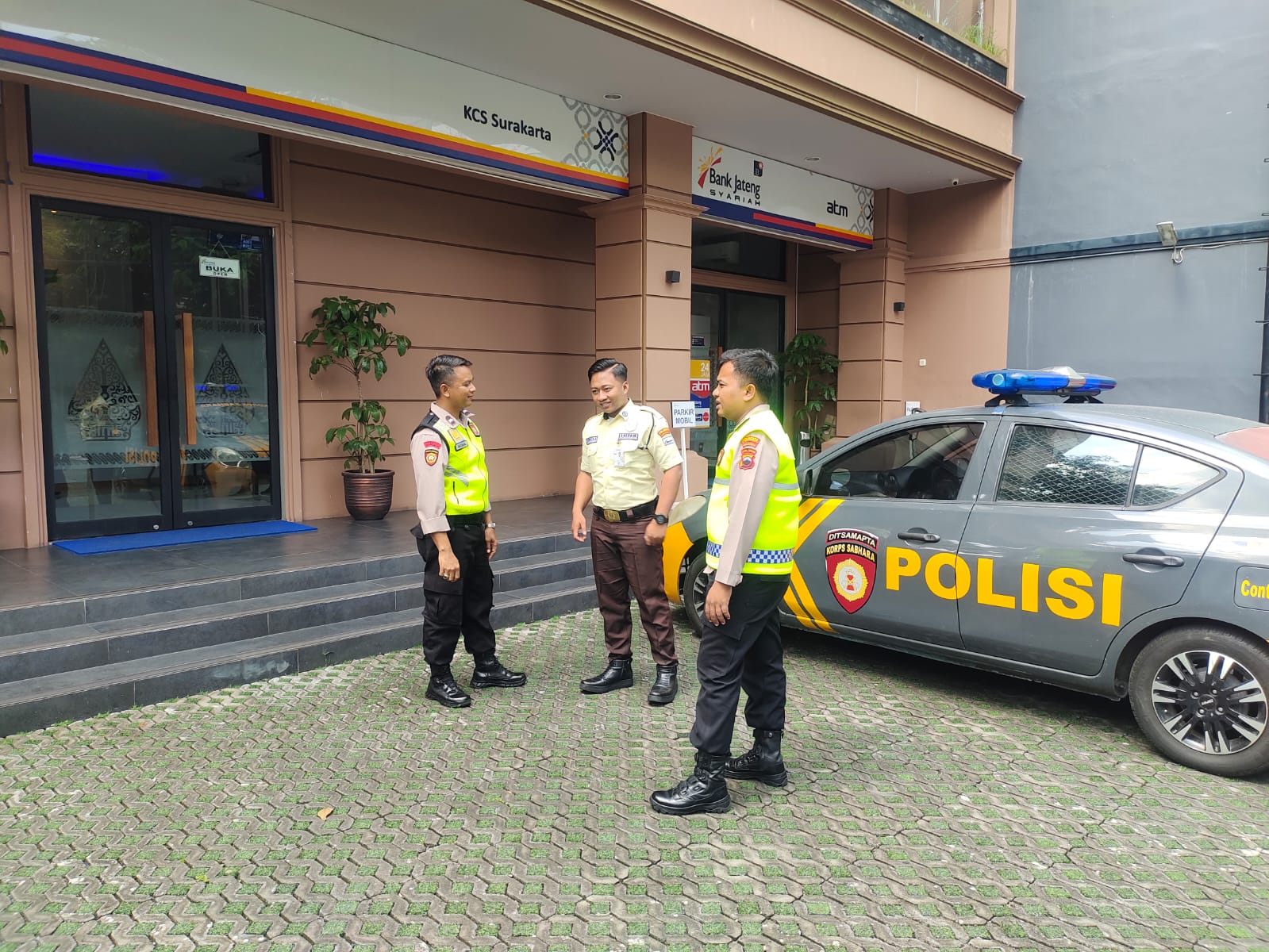 WhatsApp Image 2025-12-04 at 14.35.22