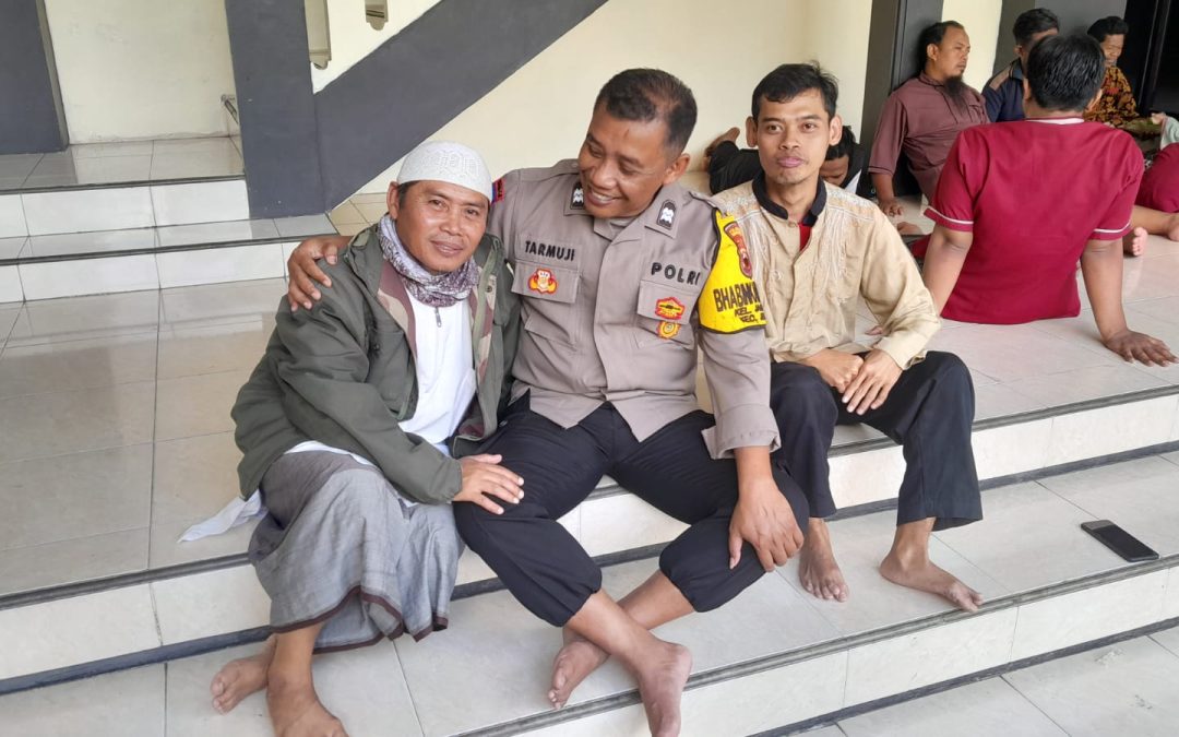 Bhabinkamtibmas Jagalan Perkuat Silaturahmi dengan Tokoh Agama untuk Ciptakan Kamtibmas Kondusif