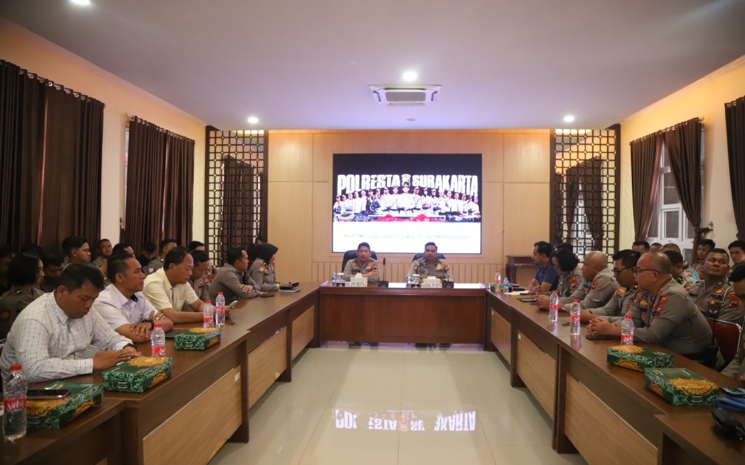 Jumat Curhat, Kapolresta Surakarta Bahas Kesiapan Pengamanan Nataru 2025/2026