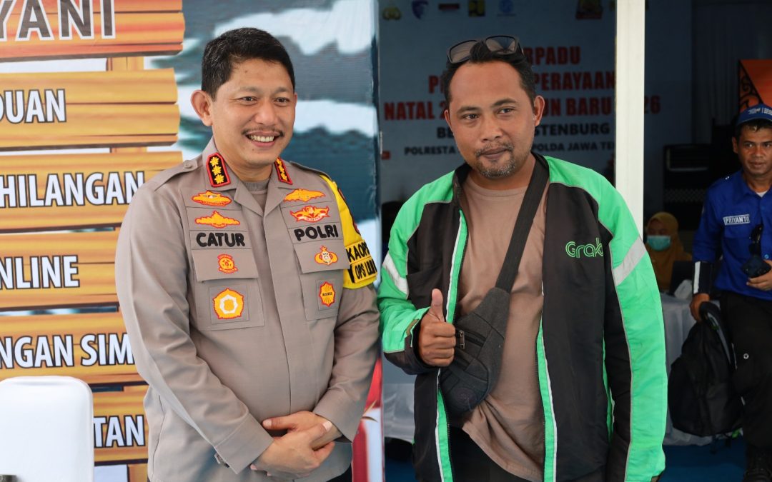 Kapolresta Surakarta Gelar Jumat Curhat Bersama Ojek Online di Posyan Beteng Vastenburg