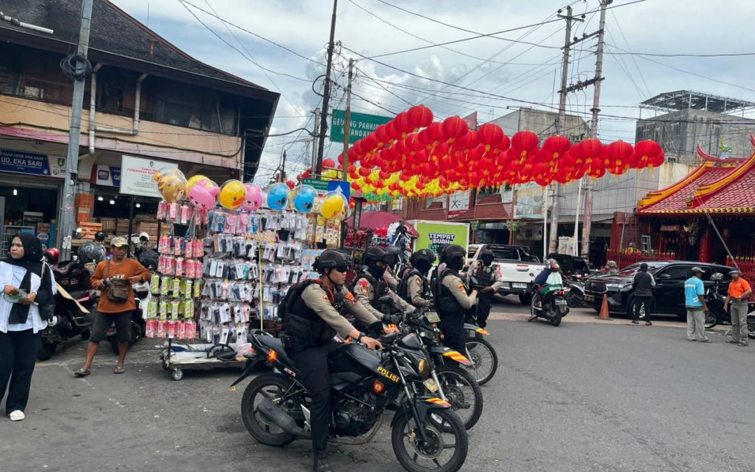 Sat Samapta Polresta Surakarta Gelar Patroli Dialogis Jaga Kamtibmas Kota Solo