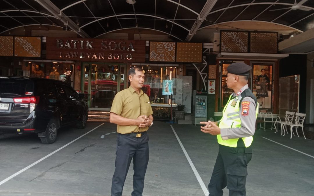 Satuan Samapta Polresta Surakarta Gelar Patroli Dialogis Saat Libur Akhir Pekan