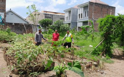 Bhabinkamtibmas Jagalan Sambangi KWT RW 10, Dukung Ketahanan Pangan Warga
