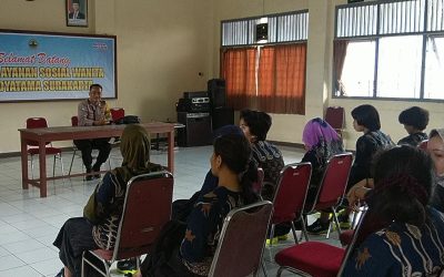 Bhabinkamtibmas Kelurahan Pajang Berikan Binluh di Panti PPSW Wanodyatama, Sosialisasikan Operasi Keselamatan Candi 2026