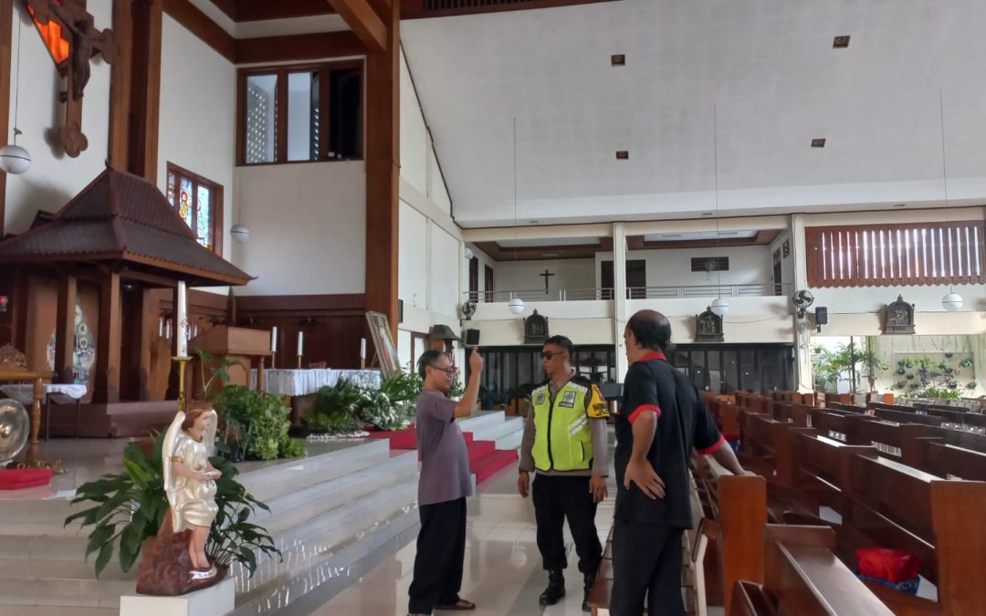 Jelang Misa Kenaikan Isa Almasih, Bhabinkamtibmas Gajahan Intensifkan Koordinasi Ke Gereja dan Sampaikan Pesan Kamtibmas