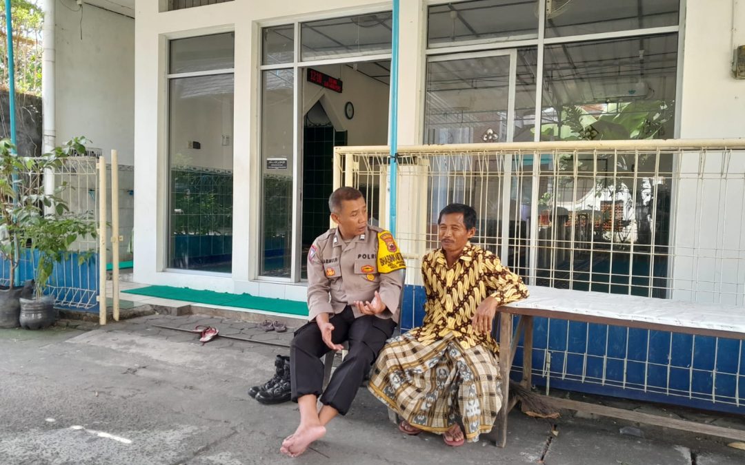 Bhabinkamtibmas Jagalan Jalin Komunikasi Aktif dengan Tokoh Masyarakat