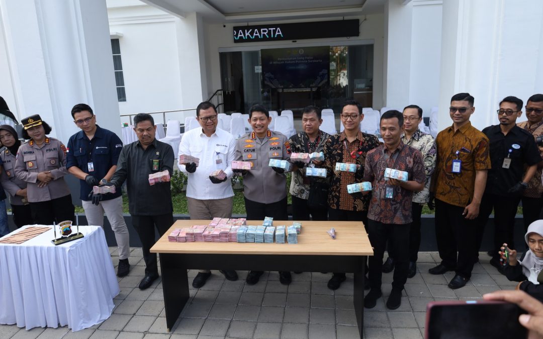 Polresta Surakarta dan BI Solo Musnahkan Ribuan Lembar Uang Palsu Senilai Hampir Rp1 Miliar