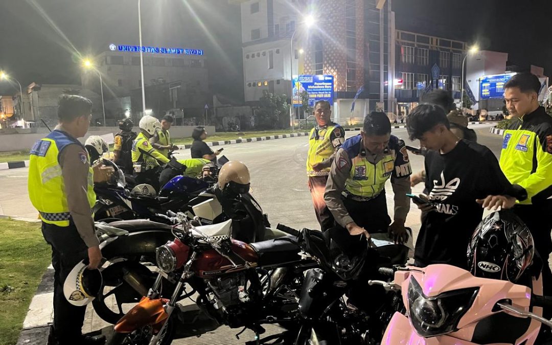 Jelang Operasi Patuh Candi 2026, Polresta Surakarta Tindak Tegas Knalpot Brong dan Balap Liar, Puluhan Sepeda Motor Diamankan