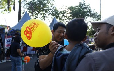 Semarak Jelang HUT Bhayangkara ke-80, Polresta Surakarta Meriahkan CFD dengan Olahraga Bersama dan Pelayanan Publik