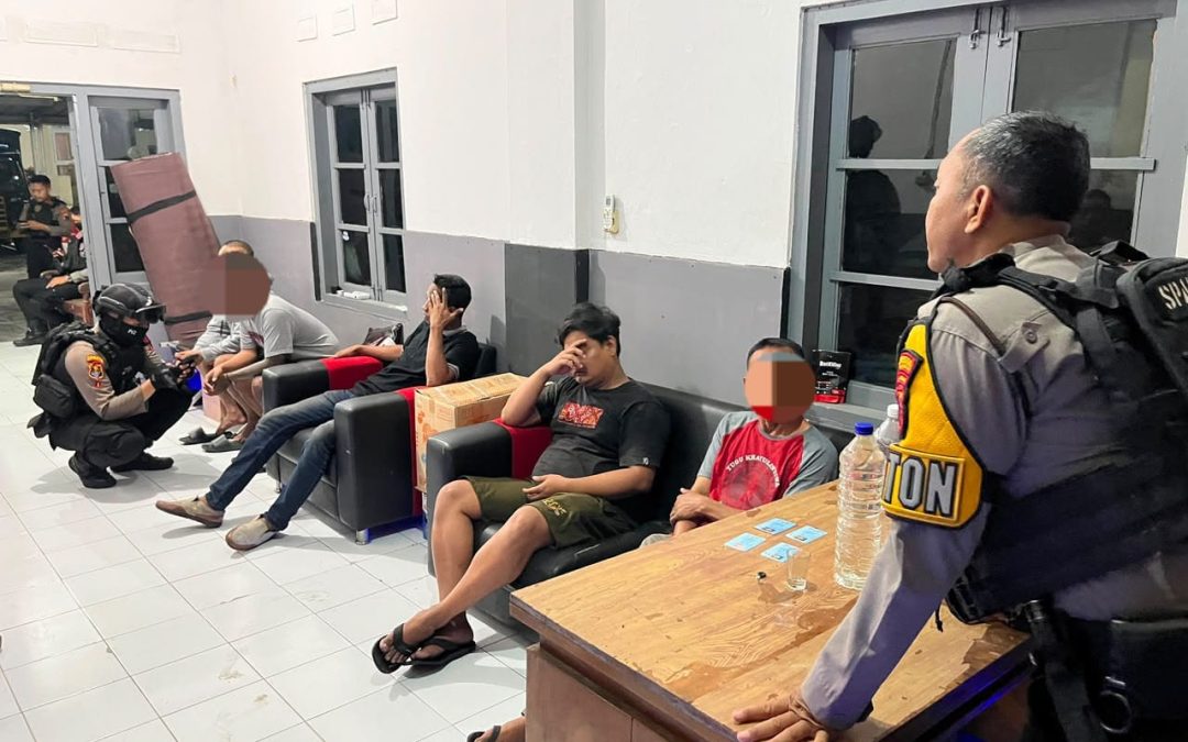 Respons Cepat Laporan Warga, Tim Sparta Polresta Surakarta Amankan Tiga Pemabuk di Kadipiro