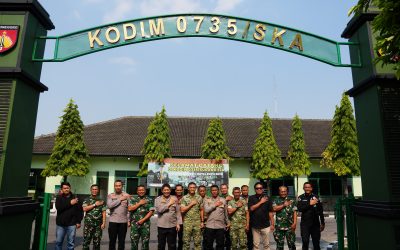 Kapolresta Surakarta Perkuat Sinergitas TNI-Polri Melalui Silaturahmi ke Kodim 0735/ Ska