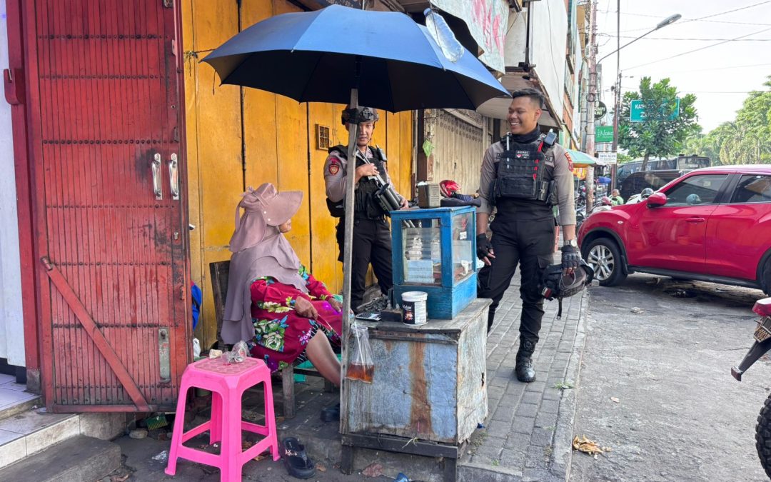 Patroli Dialogis Tim Sparta Polresta Surakarta Perkuat Kehadiran Polisi di Tengah Masyarakat