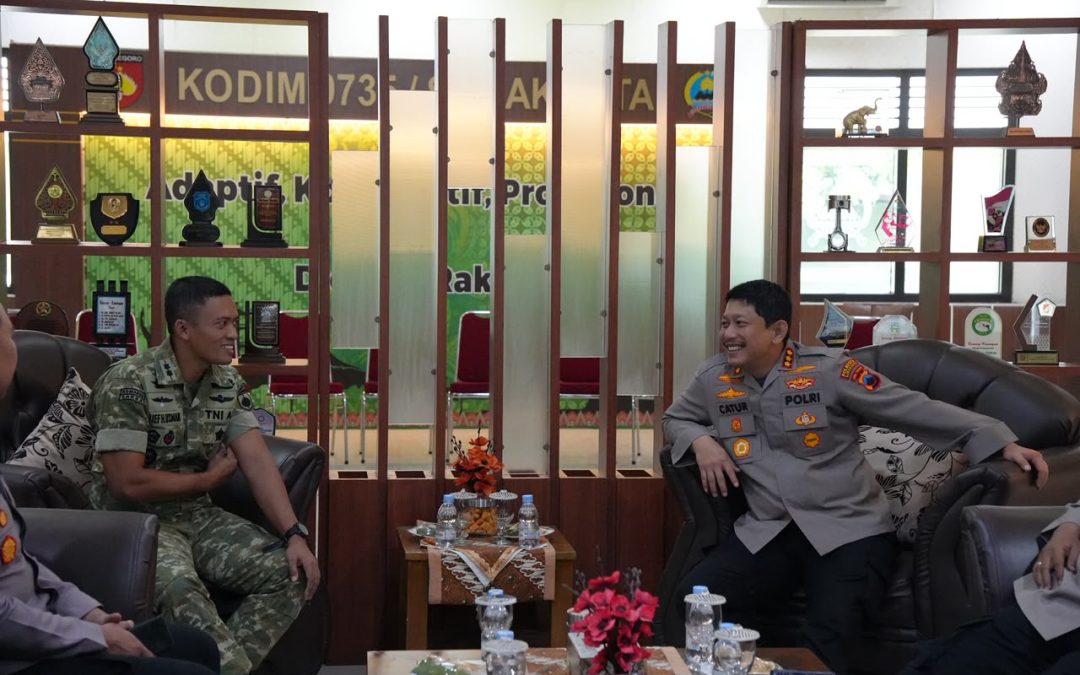 Kapolresta Surakarta dan Dandim 0735 Perkuat Kolaborasi Jaga Stabilitas Kota Solo
