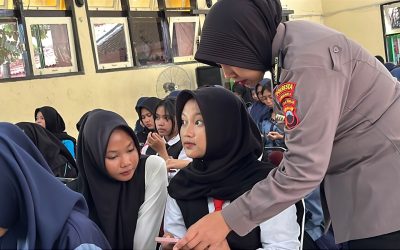 Tingkatkan Literasi Digital, Polresta Surakarta Gelar Edukasi AI di SMKN 7