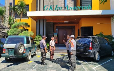 Bhabinkamtibmas Serengan Sambangi Gereja Anugerah, Security Diingatkan Tingkatkan Kewaspadaan