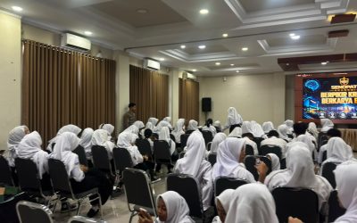 Polresta Surakarta Gelar Sosialisasi dan Pelatihan AI di SMKN 4 Surakarta