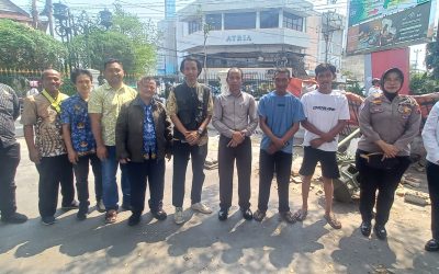 Mobil Tabrak Pagar Pamedan Mangkunegaran, Polisi Beberkan Kronologi Kejadian