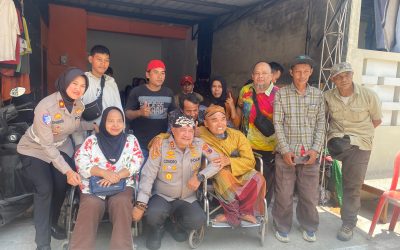 Mbah Con Bikin Penyandang Disabilitas di Solo Tertawa, Datang Bukan Sekadar Bawa Bantuan