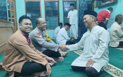 Lewat Subuh Keliling, Bhabinkamtibmas Polsek Serengan Ajak Warga Jaga Kerukunan dan Toleransi Beragama