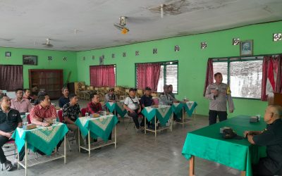Bhabinkamtibmas Jagalan Sosialisasikan Penanganan Gangguan Lingkungan kepada FKPM dan Ketua RT