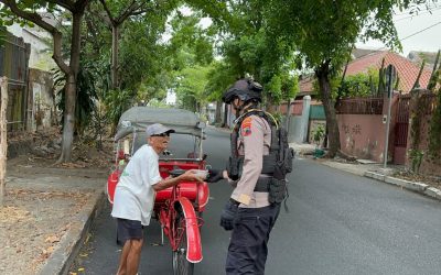 Jumat Berkah Penuh Makna, Tim Sparta Polresta Surakarta Berbagi dengan Sesama